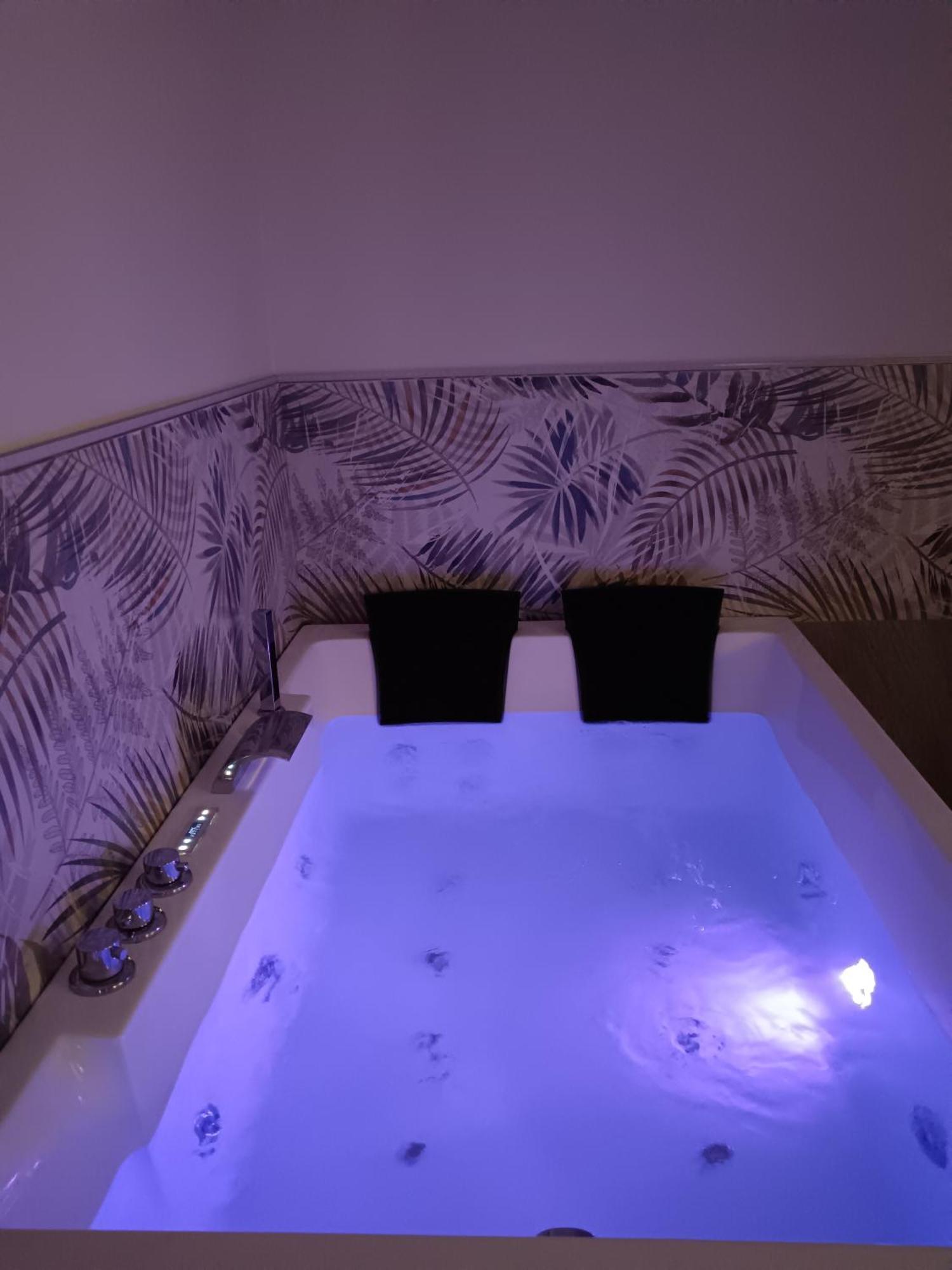 Casa Petri Home Spa ปาแลร์โม ภายนอก รูปภาพ